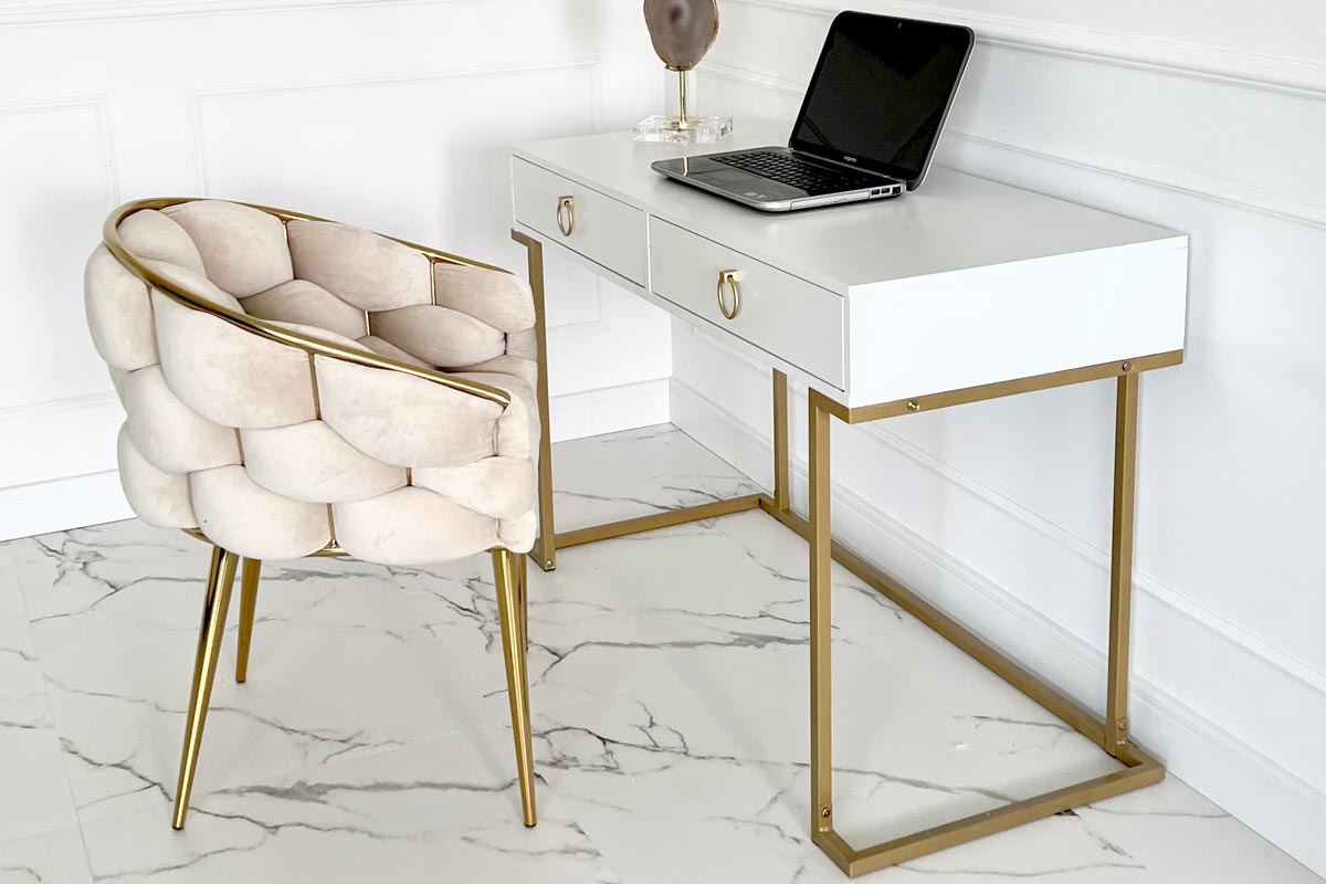 moderne-kreslo-luxury-balloon-bezove-zlate-nozicky-interier